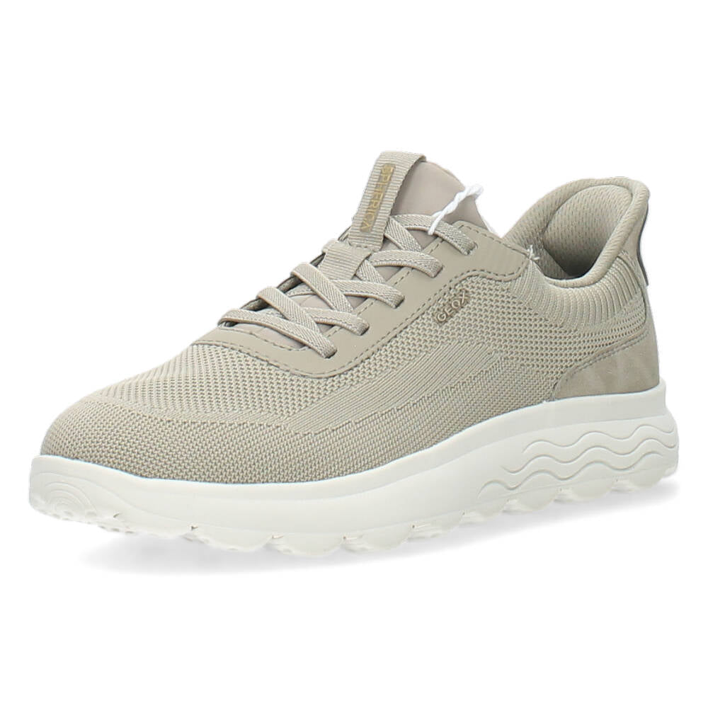 Zandkleurige sneakers