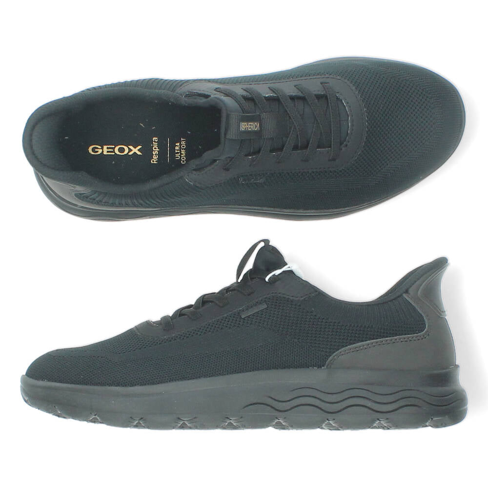 Zwarte sneakers