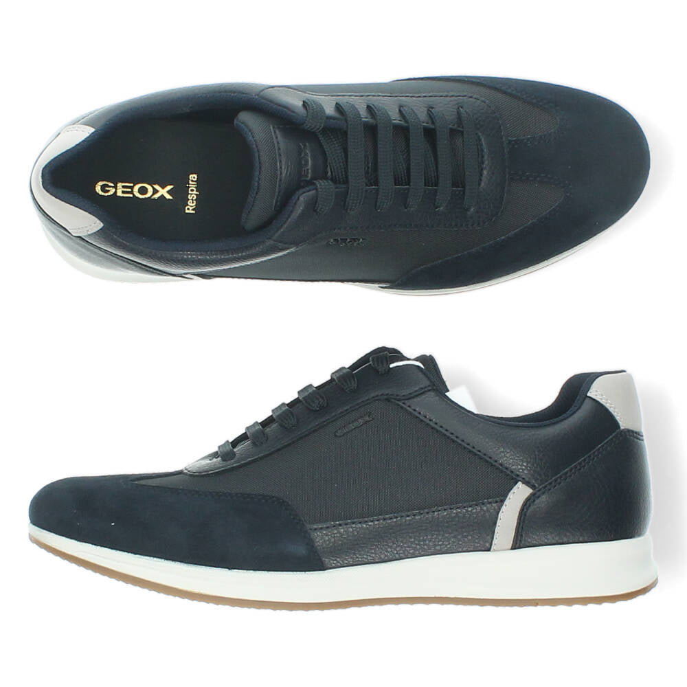 Blauwe sneakers