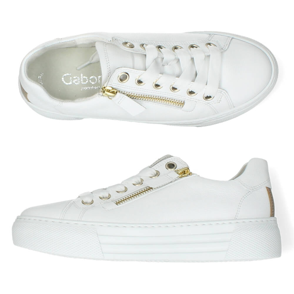 Witte sneakers