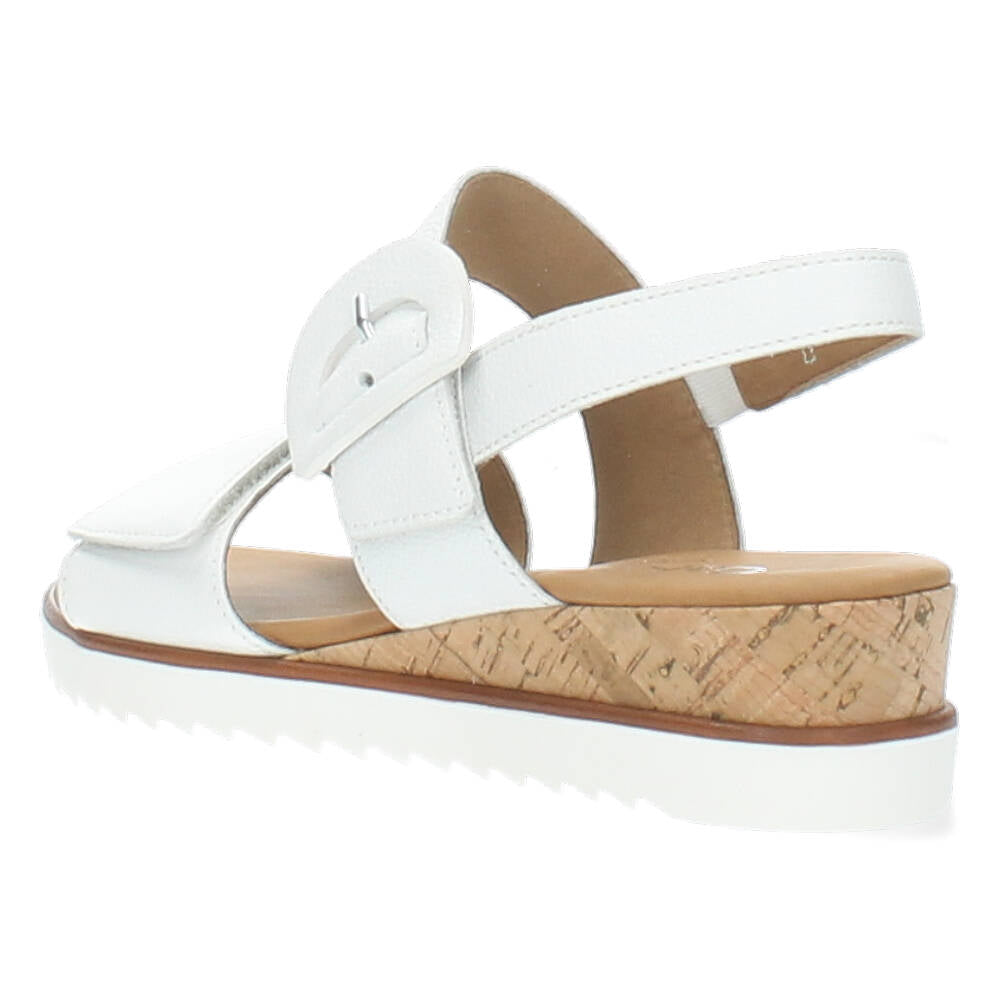 Witte sandalen