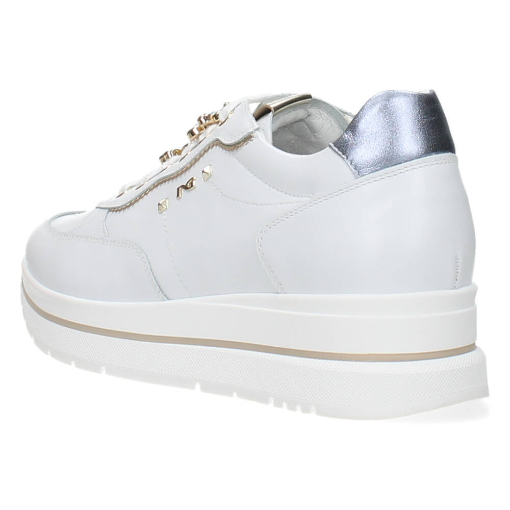 Witte sneakers