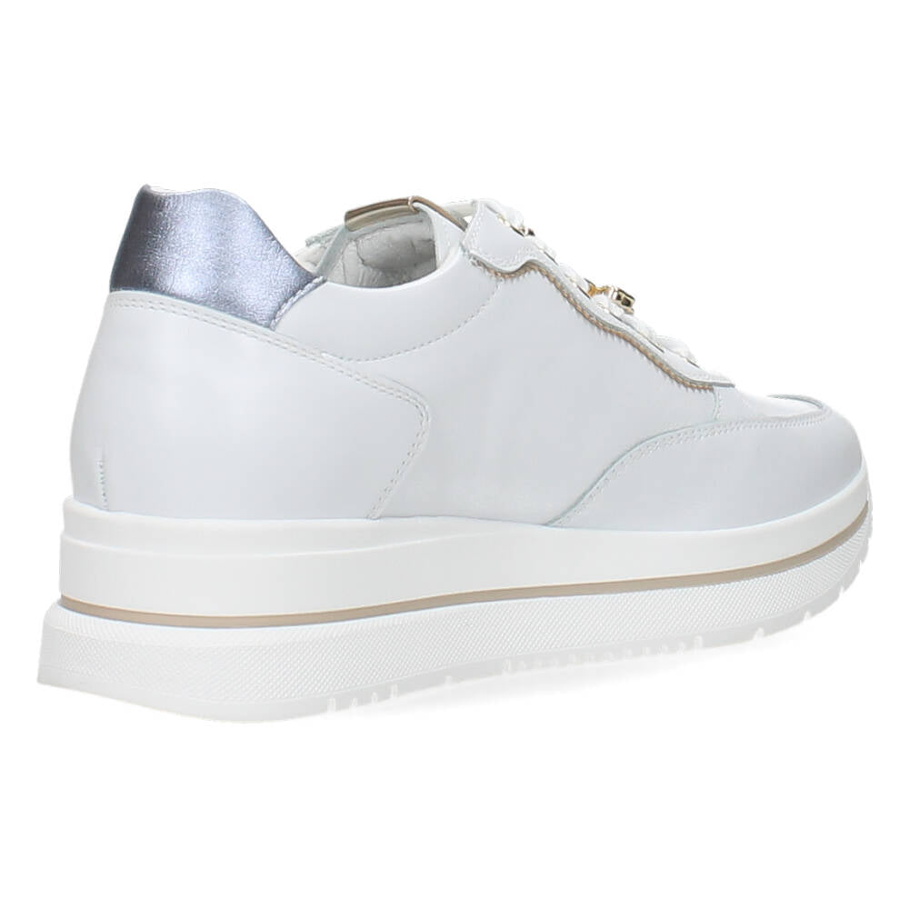 Witte sneakers