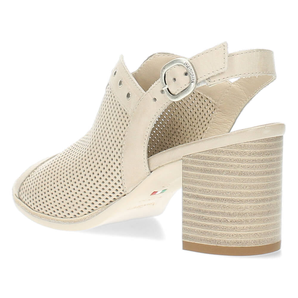 Beige sandalen