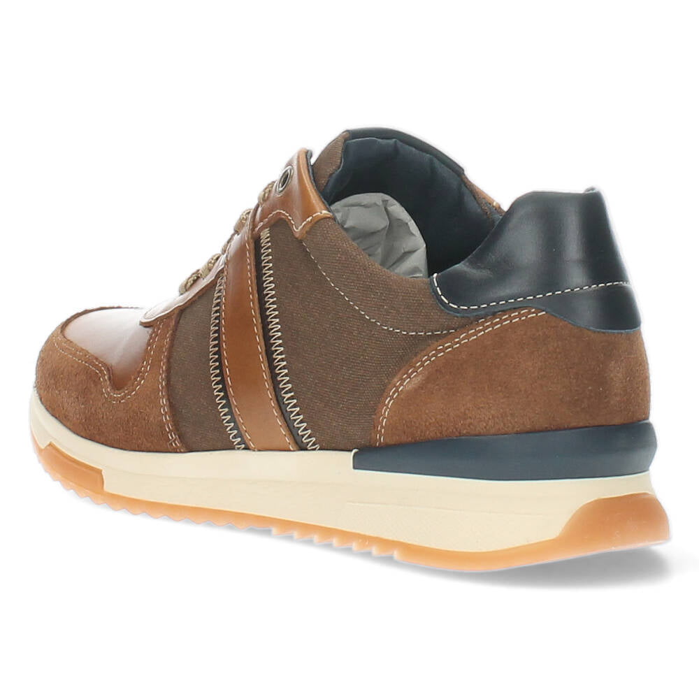 Cognac sneakers