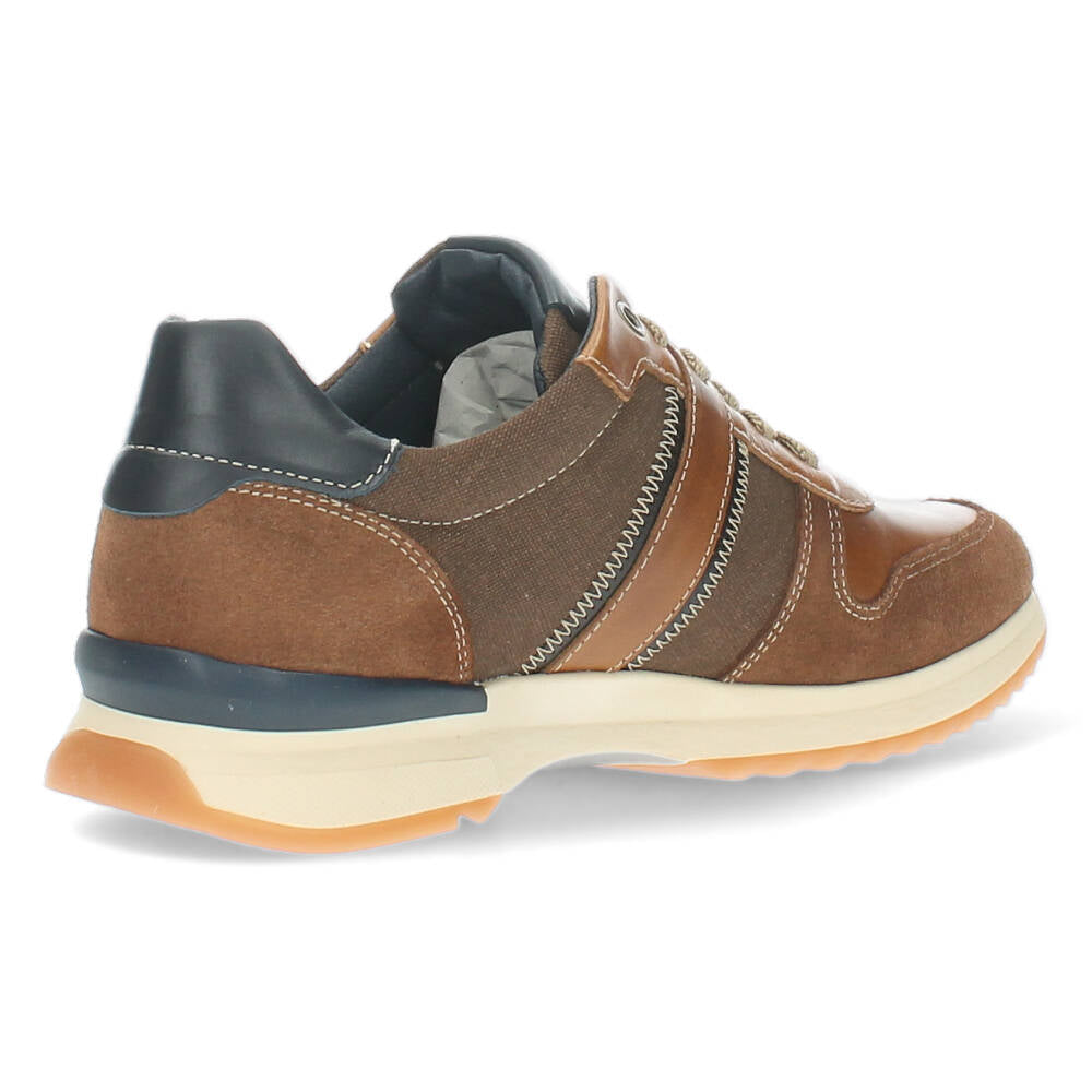 Cognac sneakers