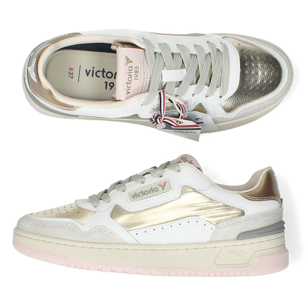 Gouden sneakers