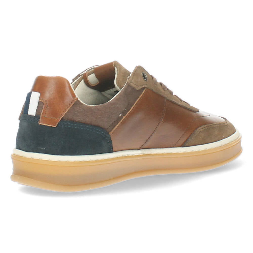 Cognac sneakers