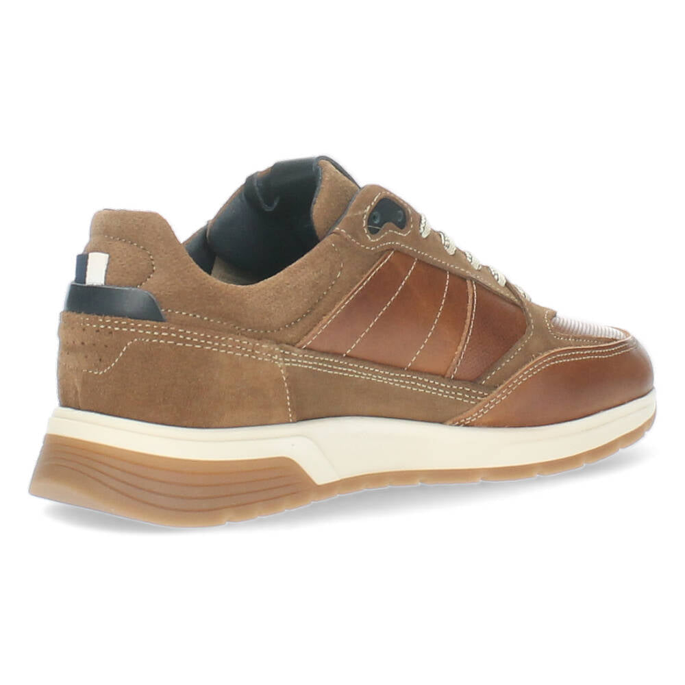 Cognac sneakers