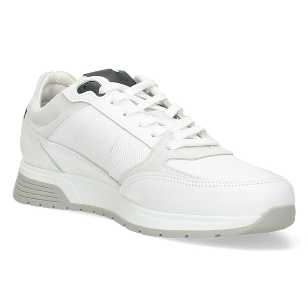 Witte sneakers