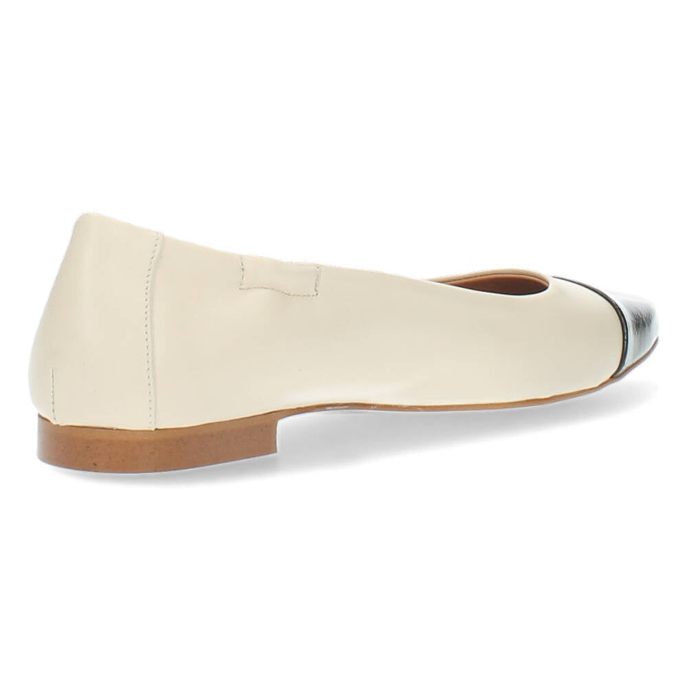 Beige ballerina's