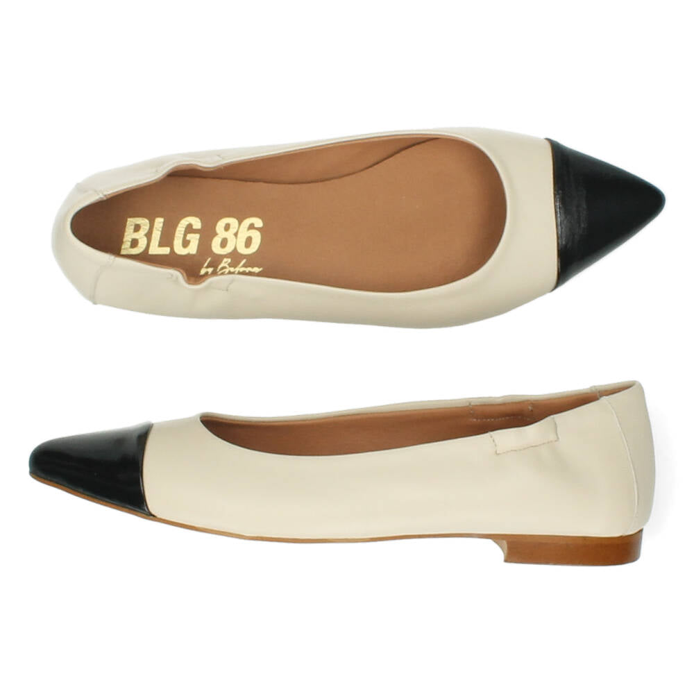 Beige ballerina's