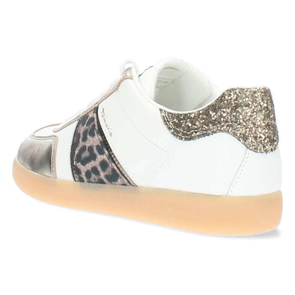 Witte sneakers