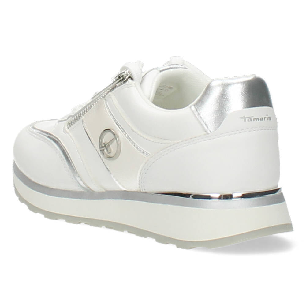 Witte sneakers