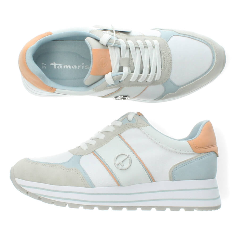 Witte sneakers