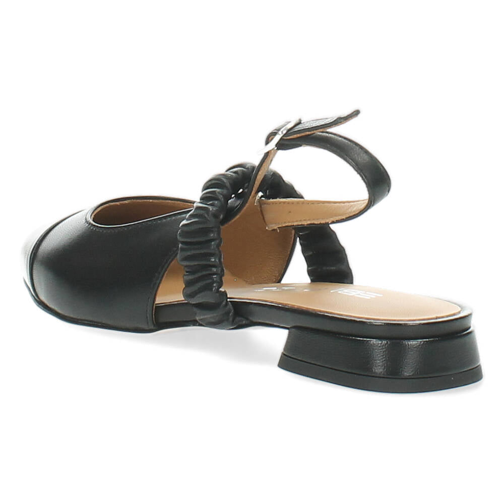 Zwarte slingbacks
