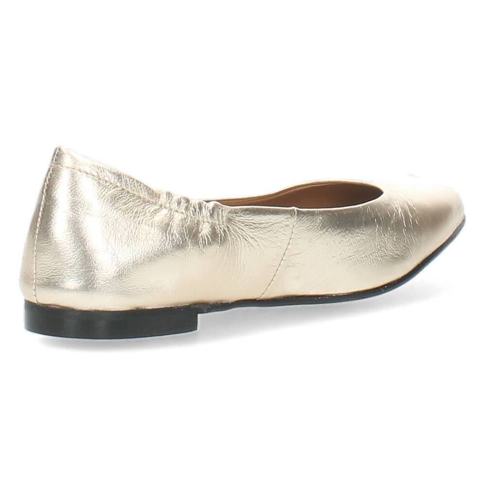 Metallic ballerina's