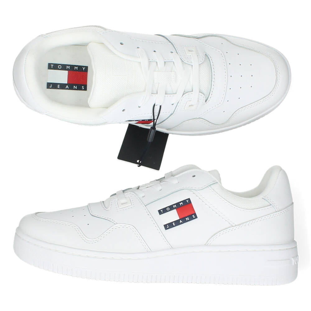 Witte sneakers