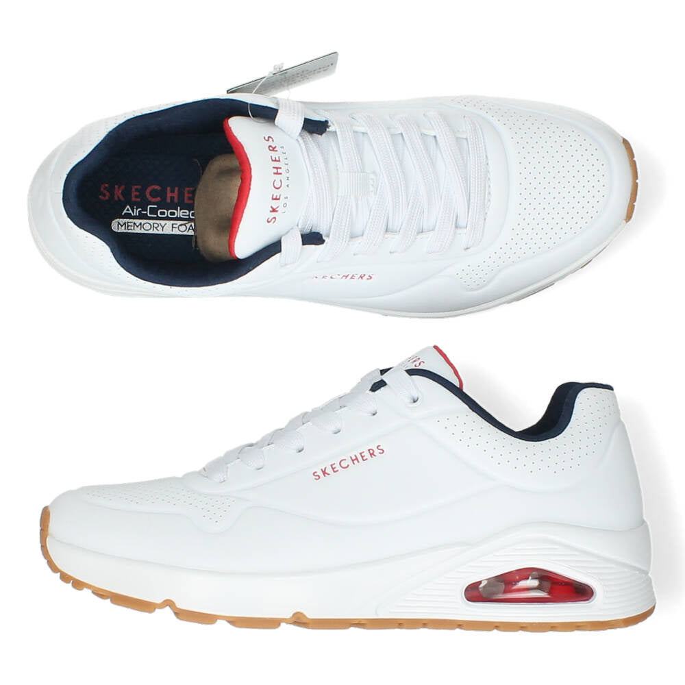 Witte sneakers