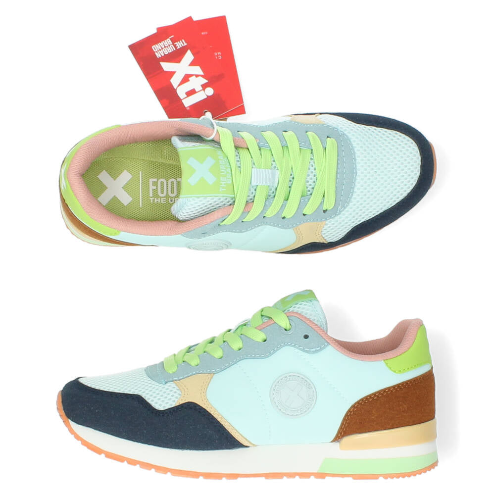 Blauwe sneakers