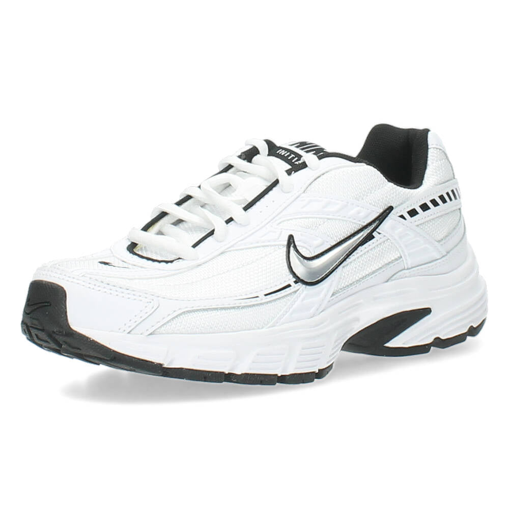 Witte sportschoenen