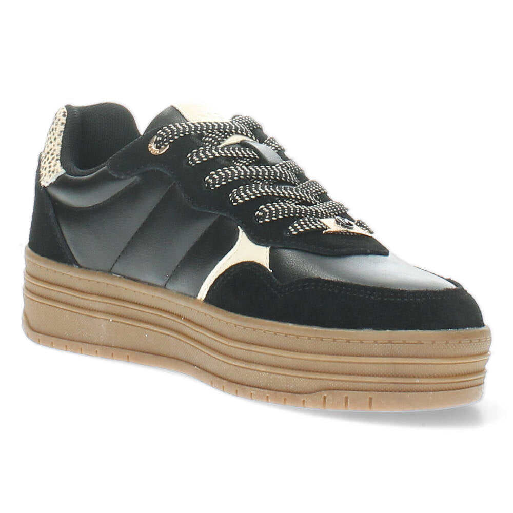 Zwarte sneakers