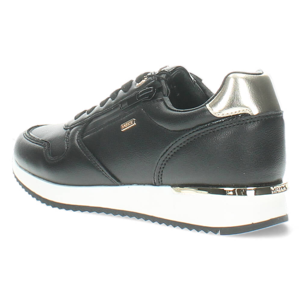 Zwarte sneakers