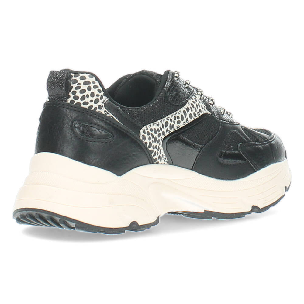 Zwarte sneakers