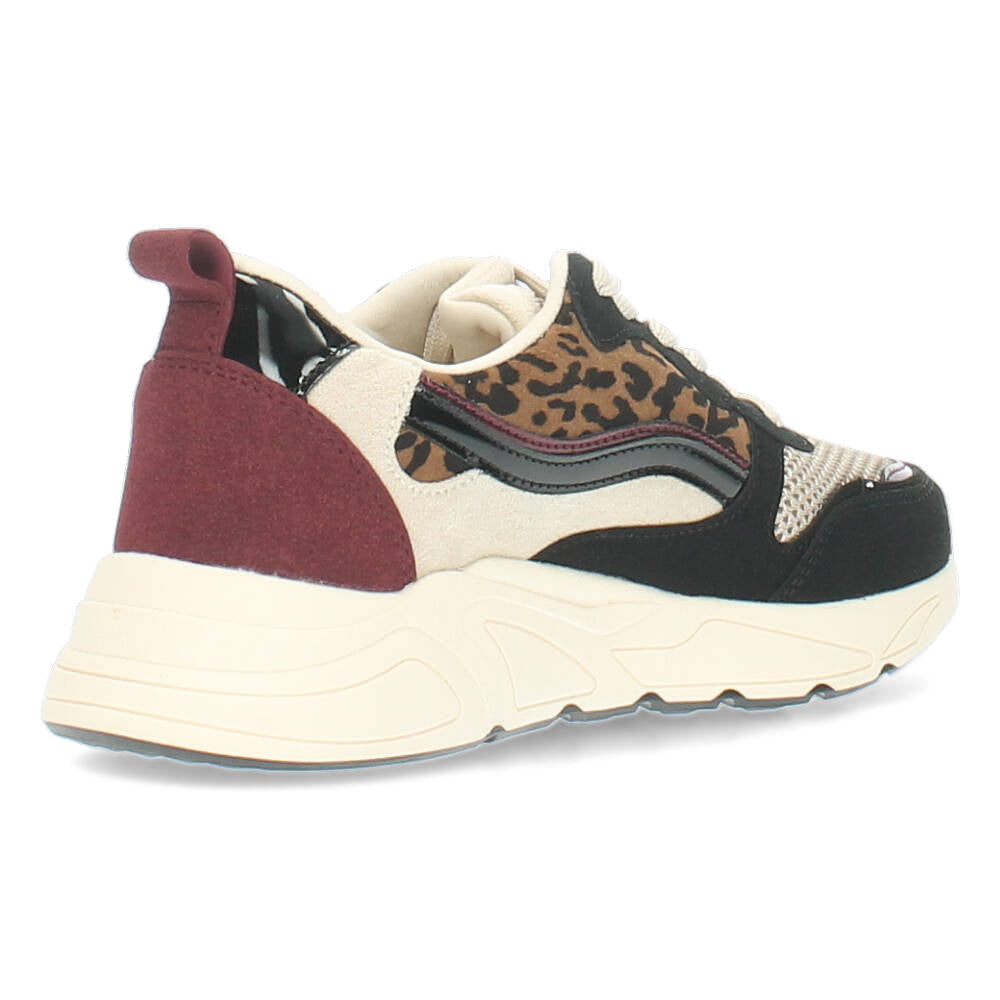 Zwarte sneakers