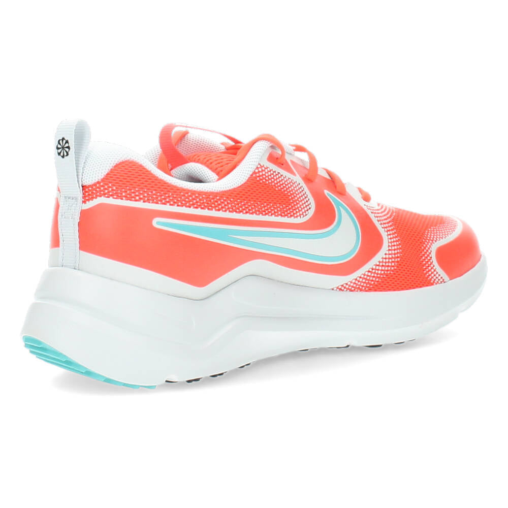 Oranje sportschoenen