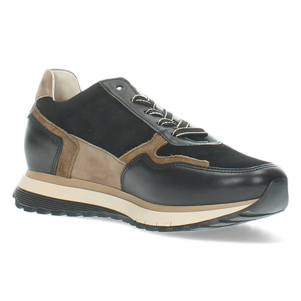 Zwarte sneakers