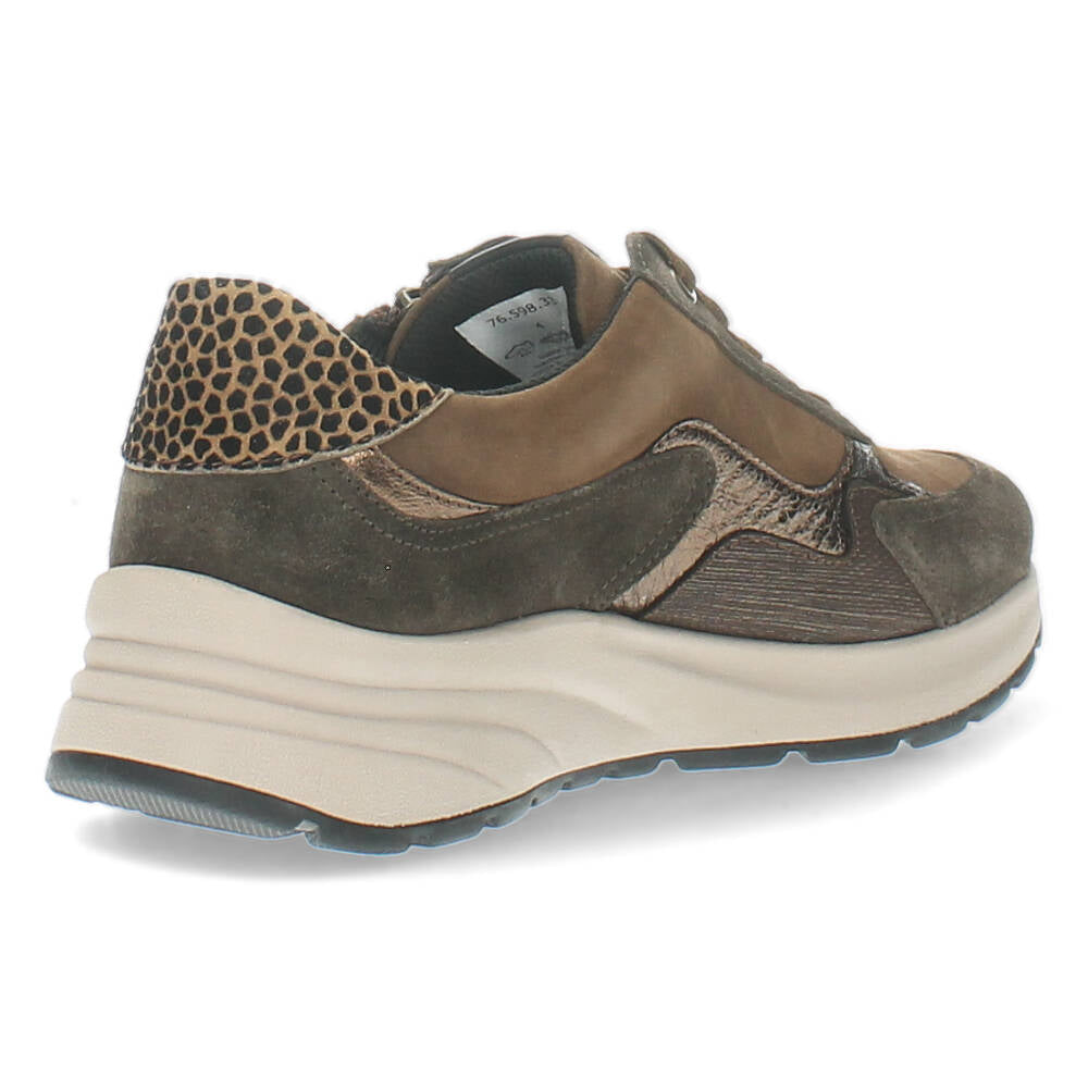 Bruine sneakers