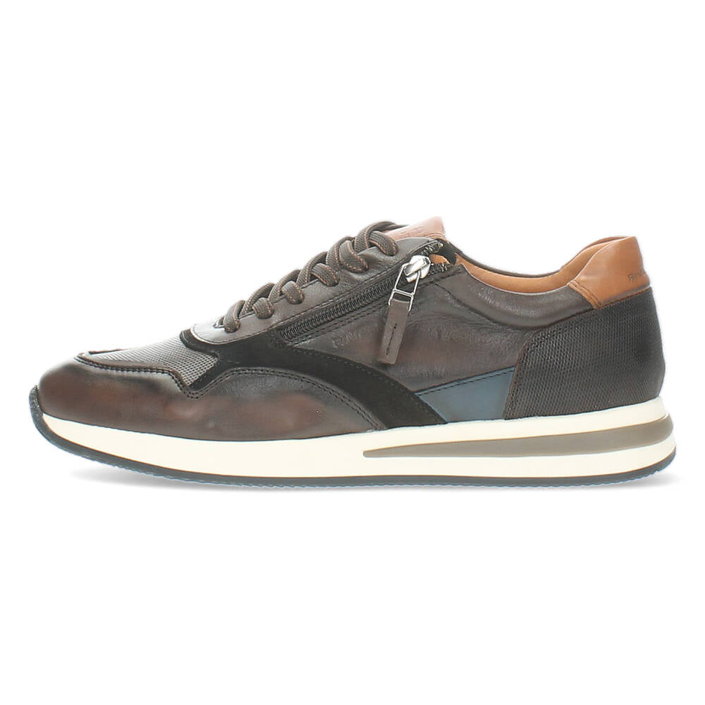 Bruine sneakers