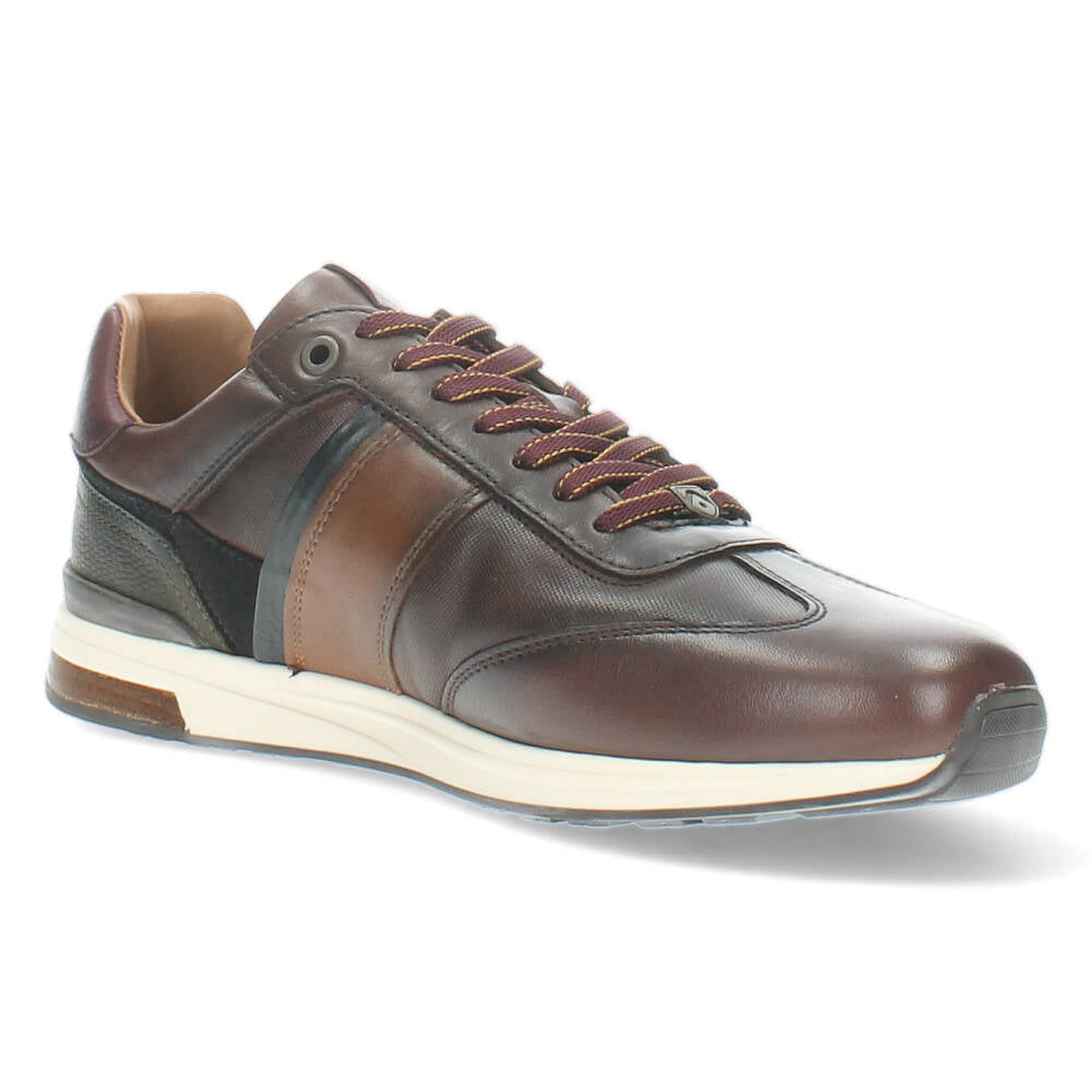 Bruine sneakers