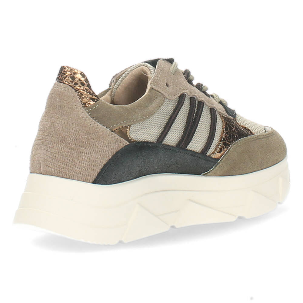 Bruine sneakers
