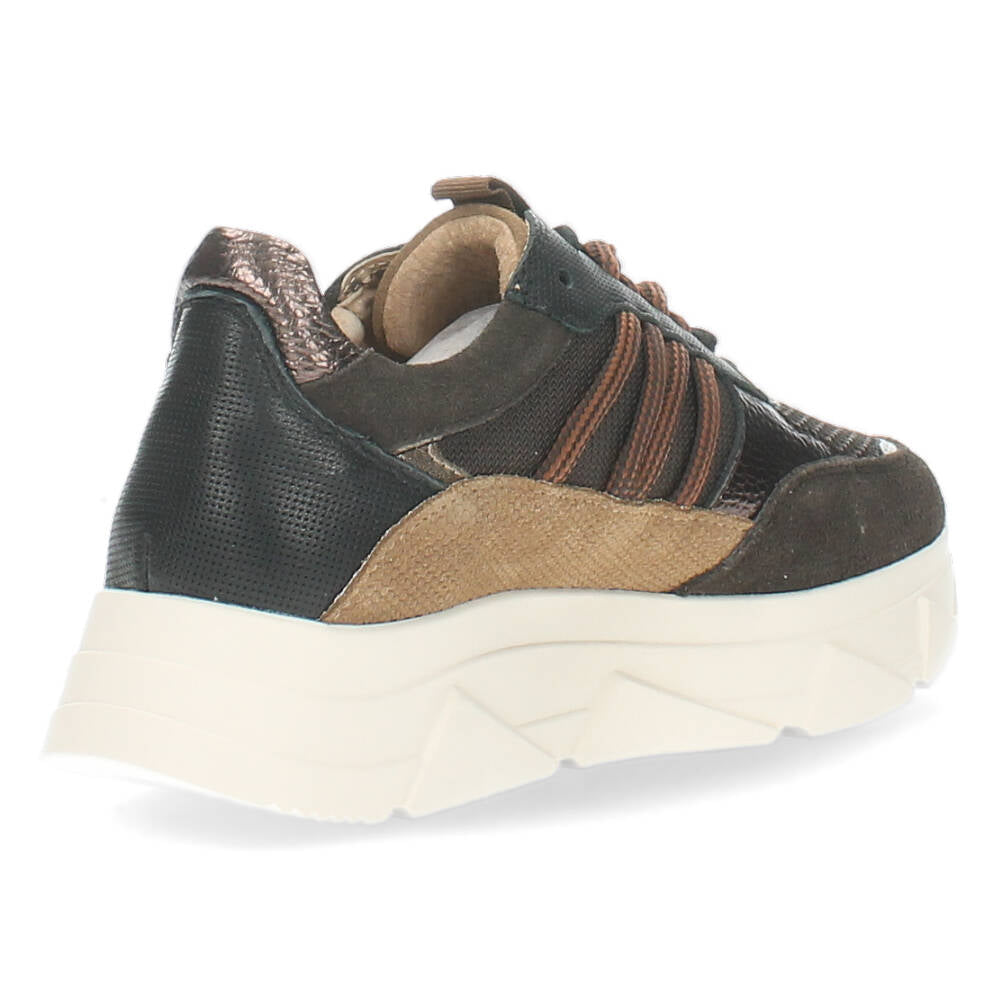 Bruine sneakers