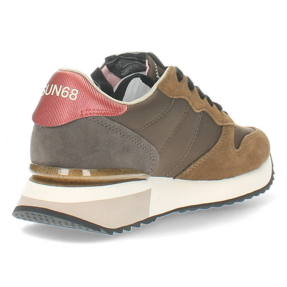 Bruine sneakers