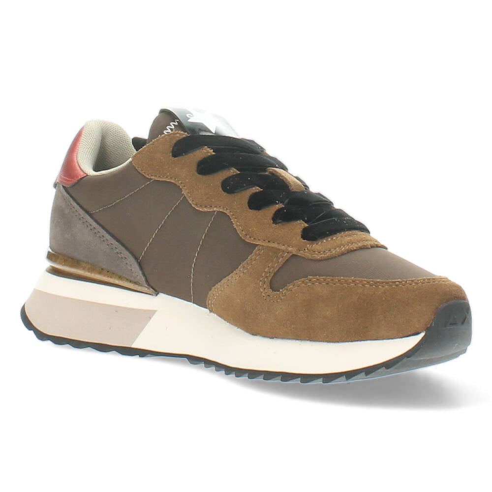 Bruine sneakers