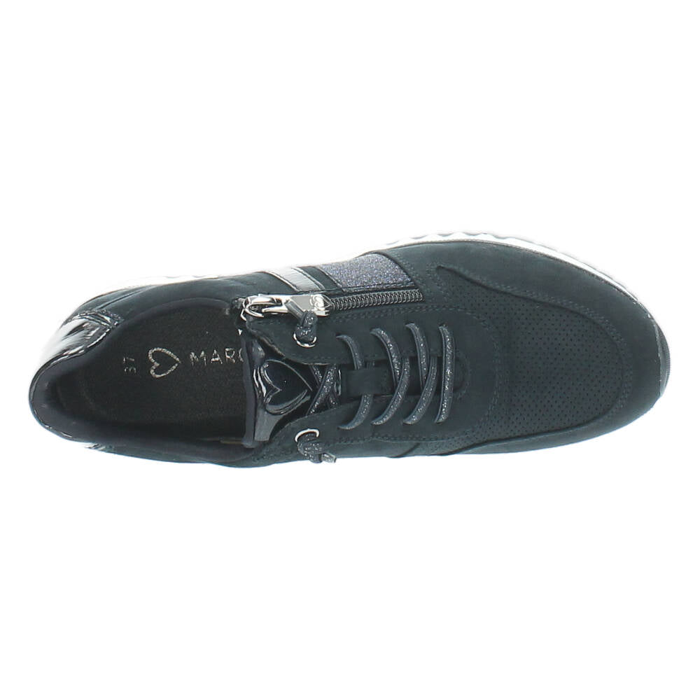 Blauwe sneakers