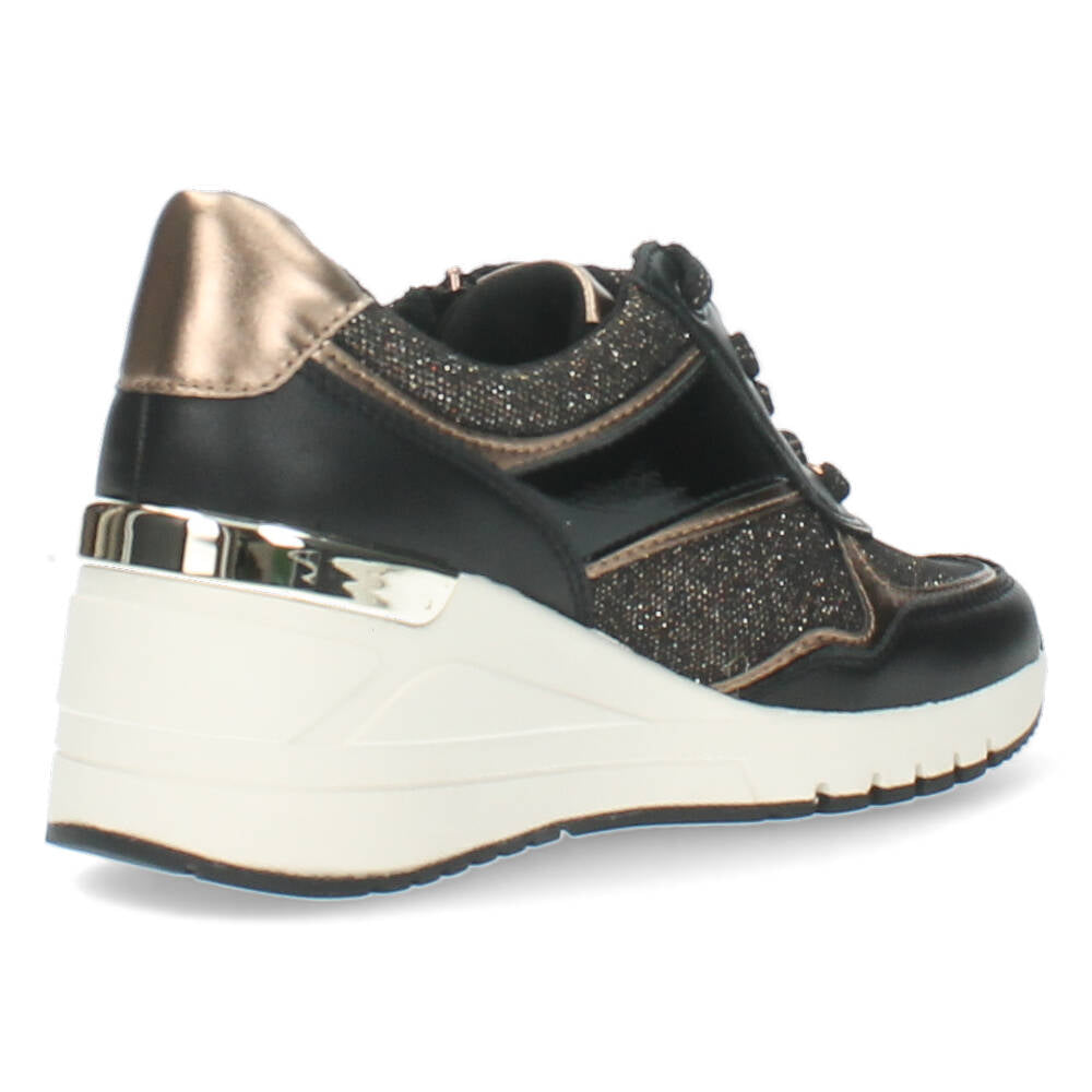 Zwarte sneakers