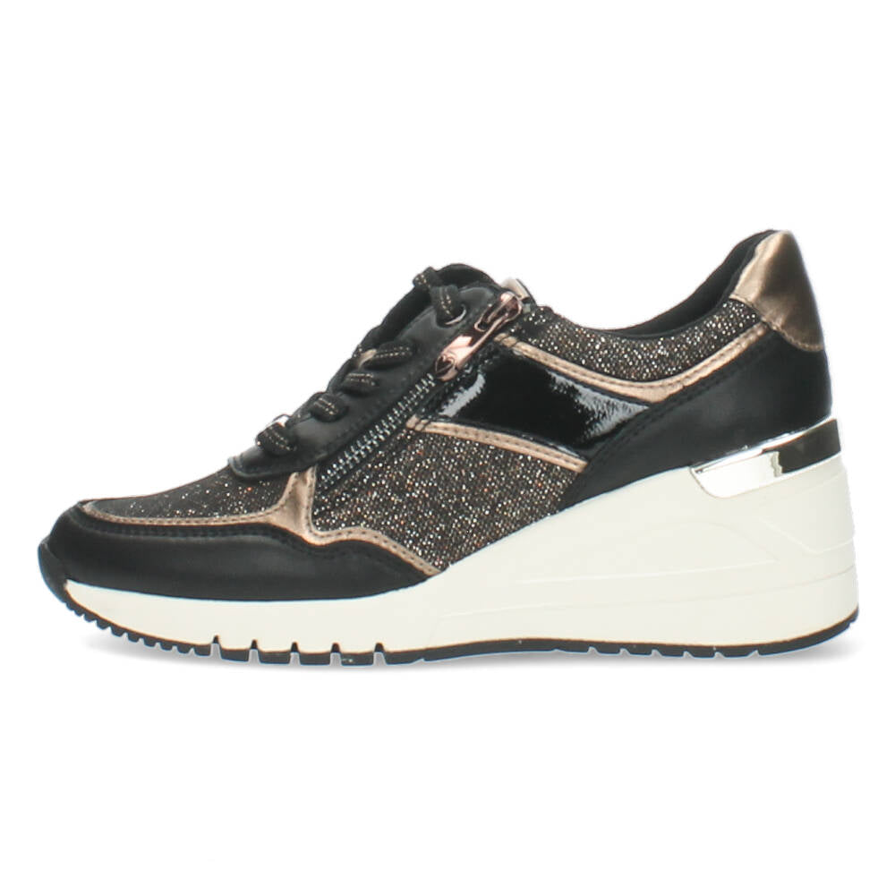 Zwarte sneakers