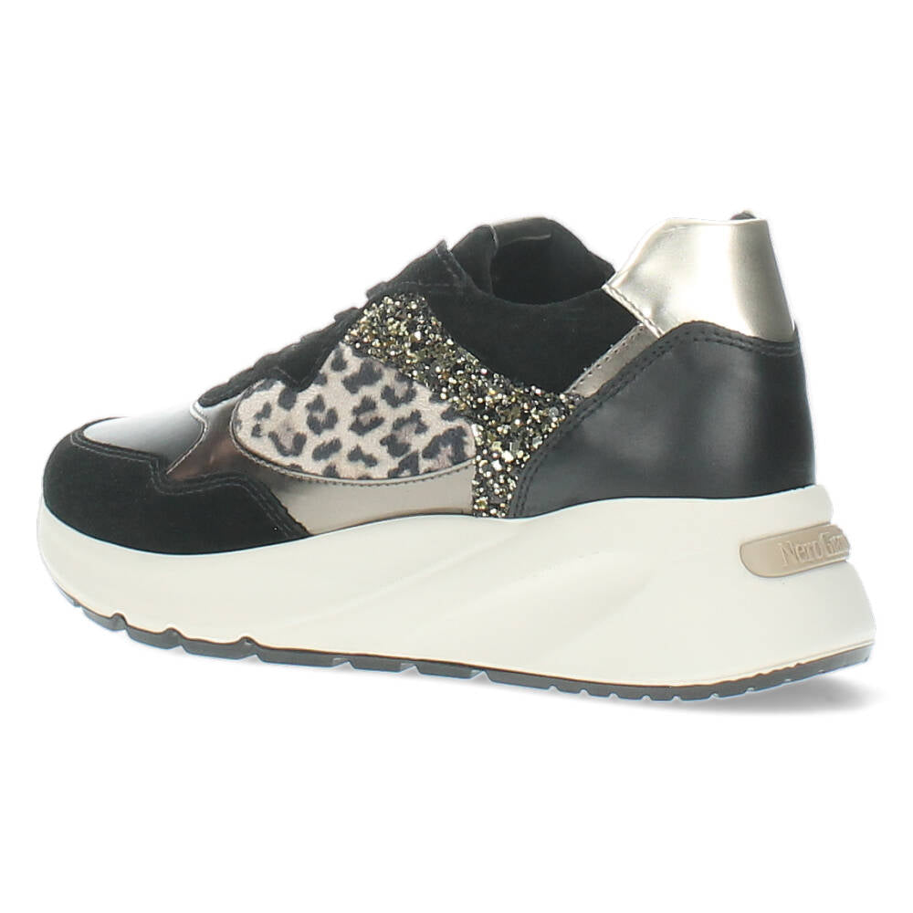 Zwarte sneakers