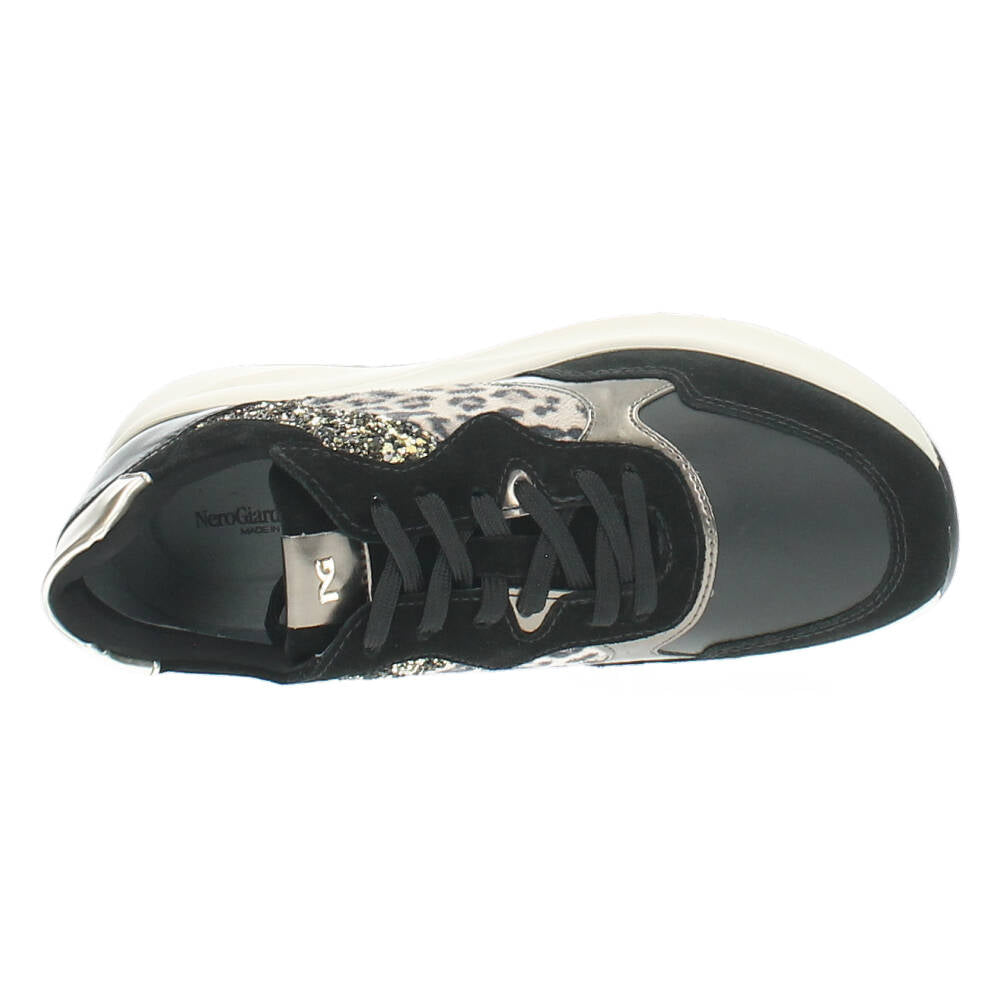 Zwarte sneakers