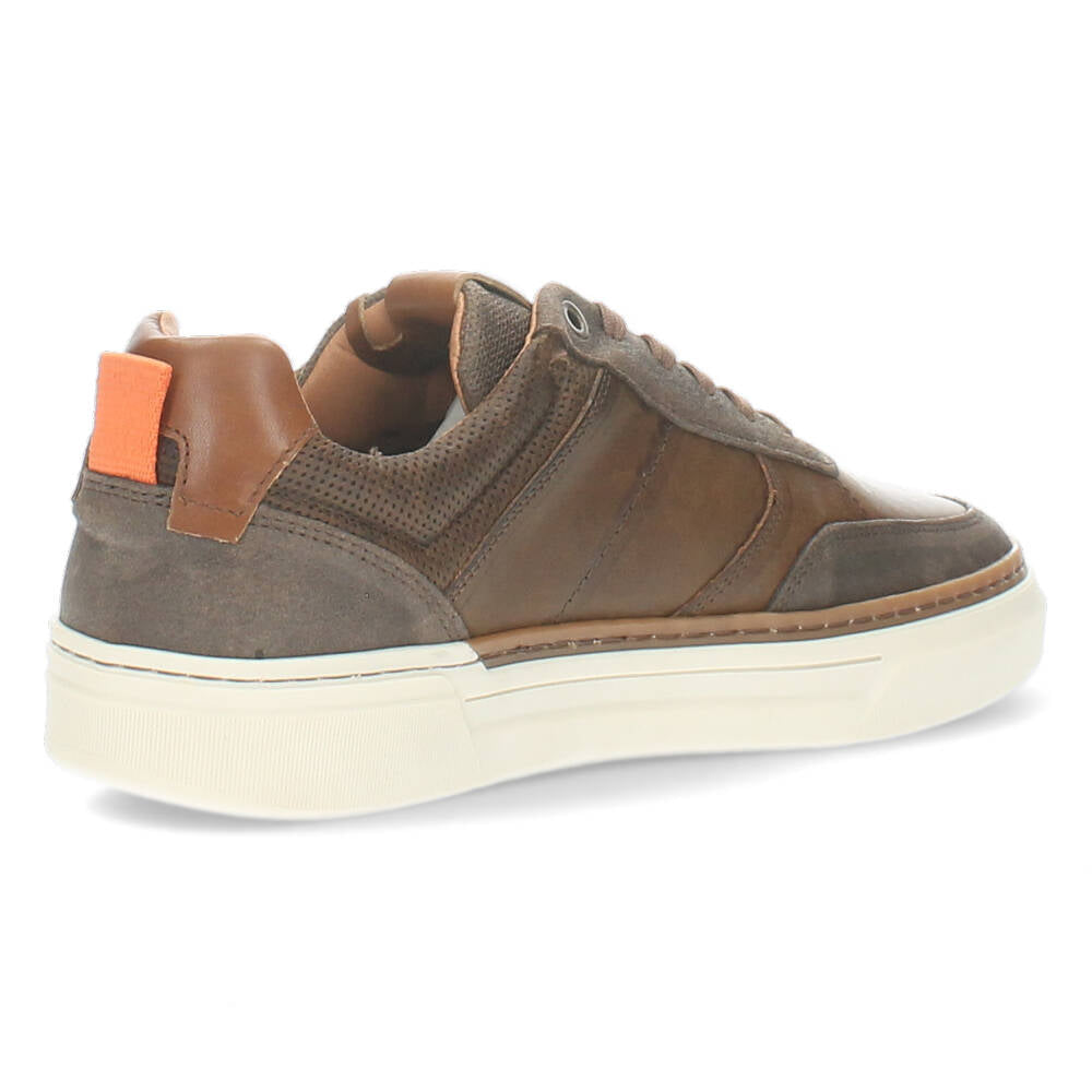 Cognac sneakers