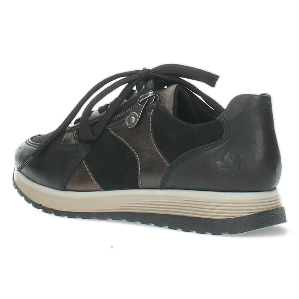 Zwarte sneakers