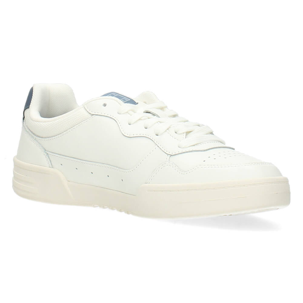 Witte sneakers