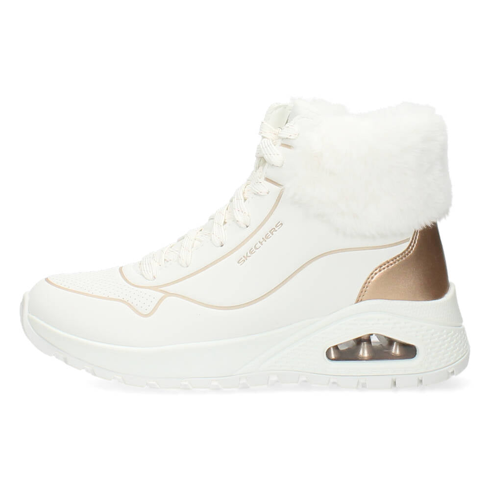 Witte sneakers