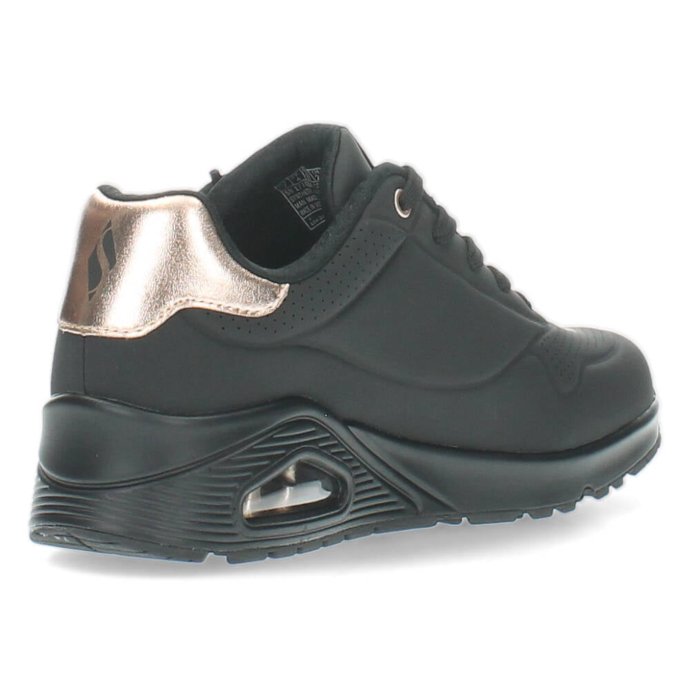 Zwarte sneakers