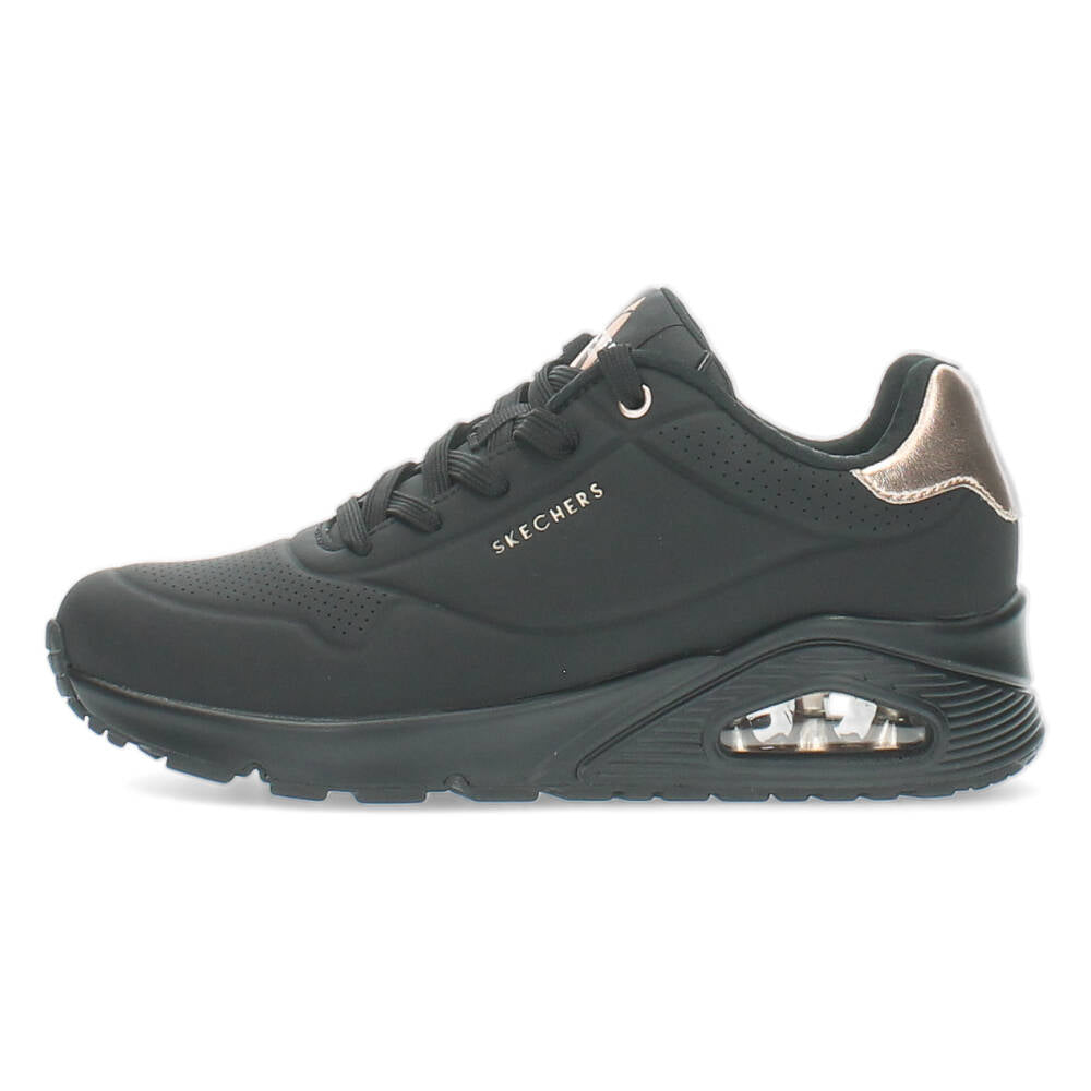Zwarte sneakers