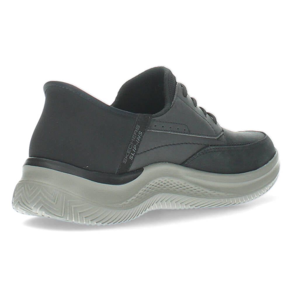 Zwarte sneakers